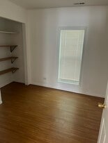 Building Photo - 2135 Kemble Ave