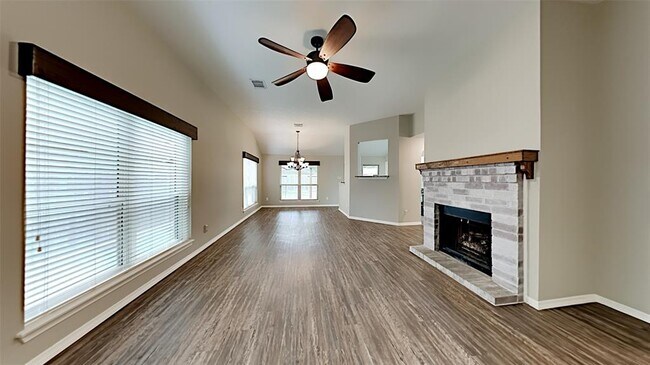 Building Photo - 6330 Diamond Rock Dr