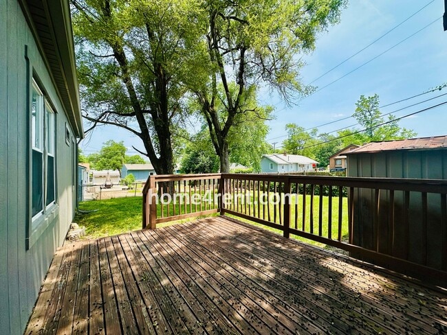 Building Photo - Cozy, Ranch Style Home w/ Stainless Steel ...
