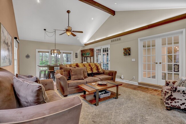 Building Photo - An Unbelievable Rental Opportunity – Grand...