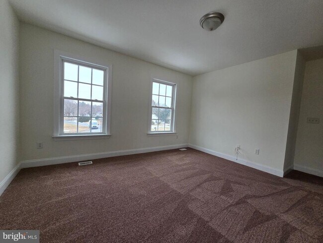 Building Photo - 271 Ashton Ct