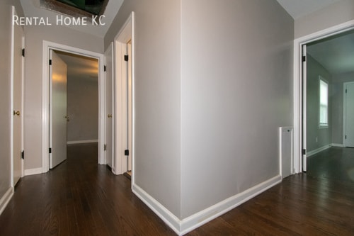 Building Photo - 6621 W 73rd St