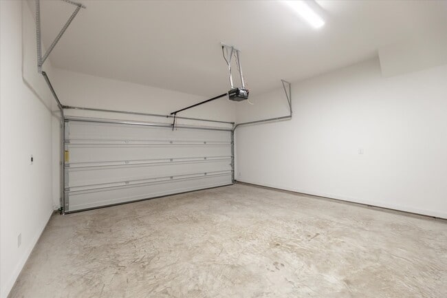 Building Photo - 10981 Swang Link Dr