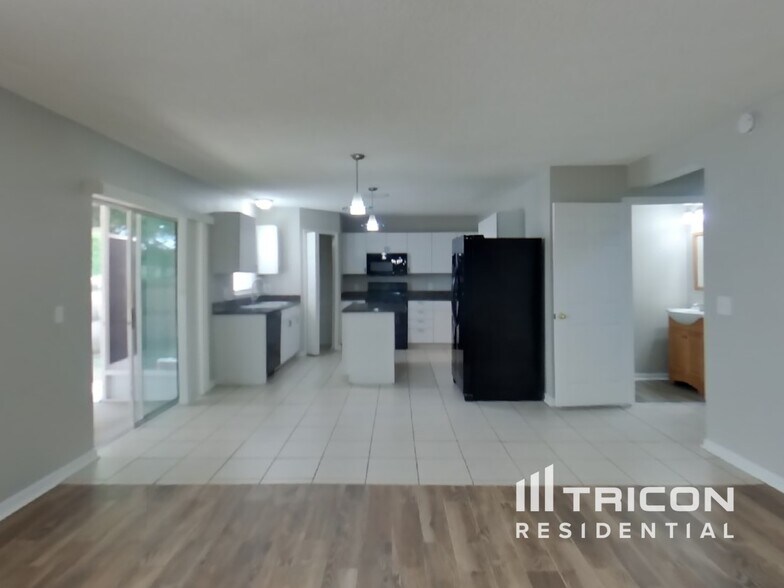 Building Photo - 2101 Ardencroft Dr
