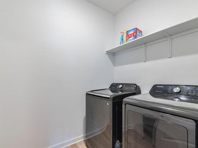 Building Photo - 2132 Centerline Ln