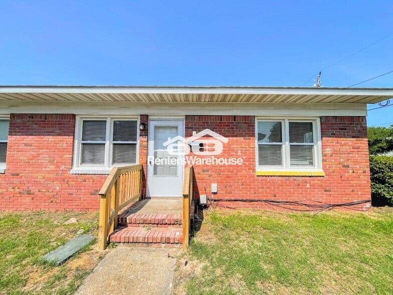 Building Photo - 1375 W Ocean View Ave