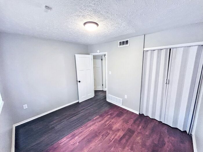 Building Photo - 2705 Charleston Dr