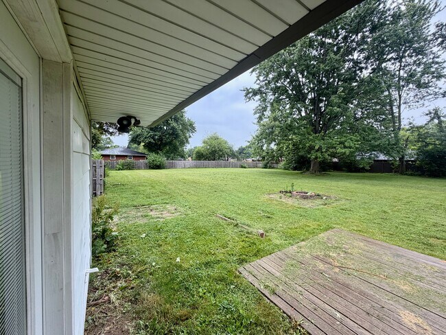 Building Photo - 416 W Wenger Rd