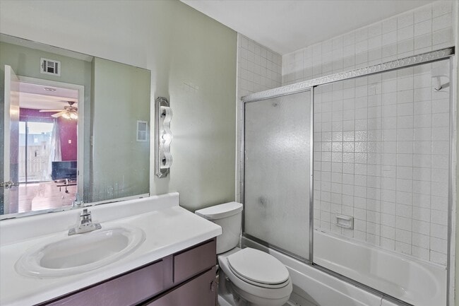 Building Photo - 8517 Hearth Dr