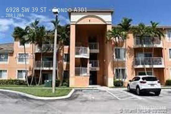 Building Photo - 6928 SW 39th St