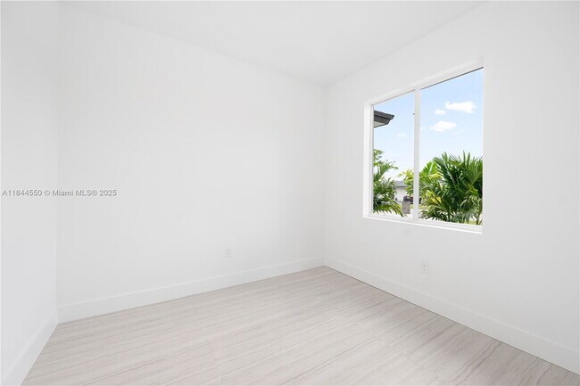 Building Photo - 10745 SW 217th St