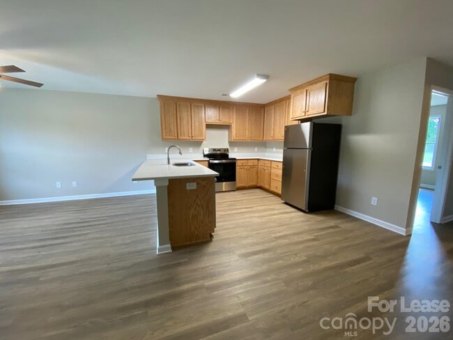 Building Photo - 1961 Glen Manor Ct