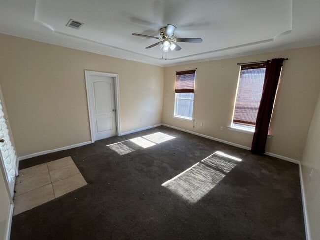 Building Photo - Corner-Lot Comfort in Zachary! — Spacious 3BR Home in Ravenwood Subdivision