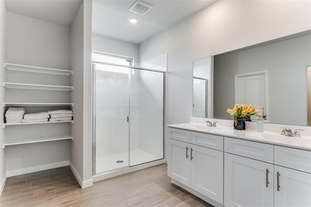 Building Photo - 4313 Briargrove Ln