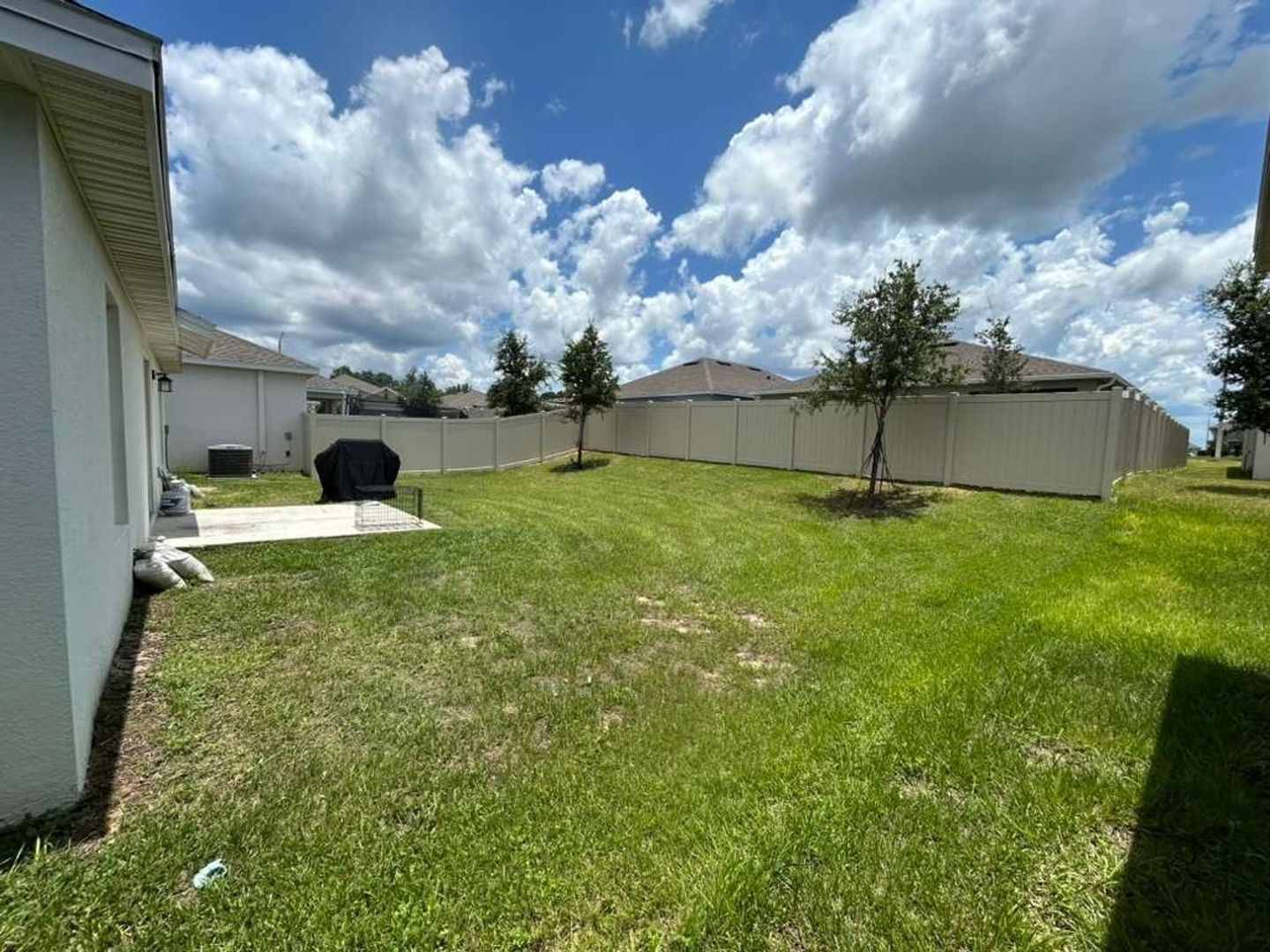 Building Photo - 844 Ofanto Wy