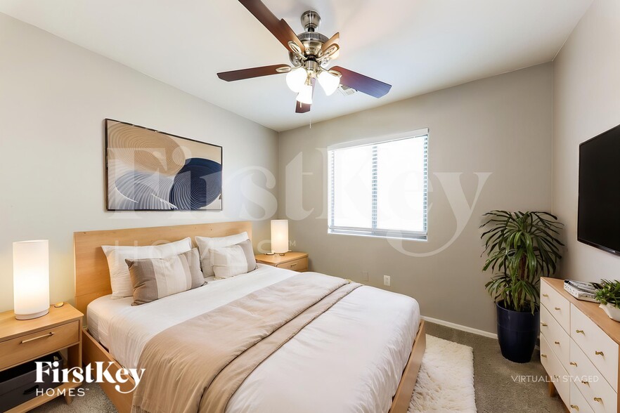 Building Photo - 14088 W Larkspur Dr