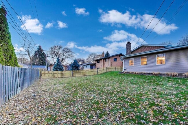 Building Photo - 6 S Waterman Ave