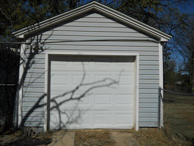 Building Photo - 1557 Sycamore St