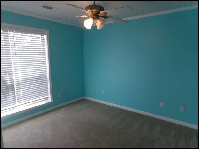 Building Photo - 12 Lauren Cove