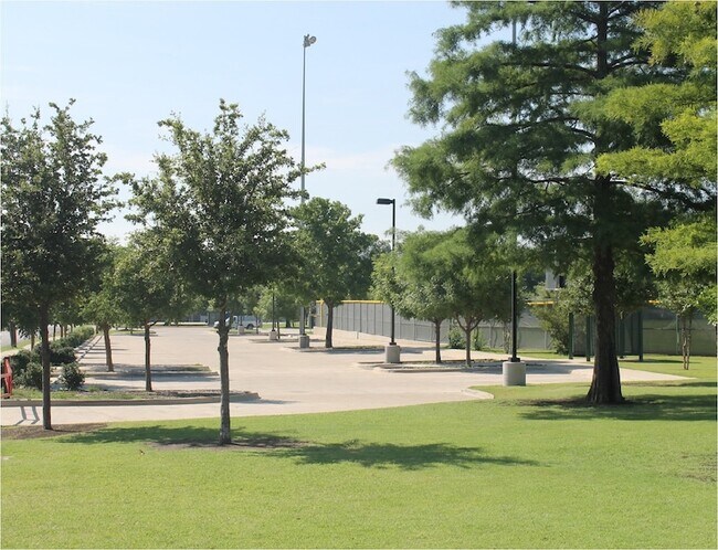 Building Photo - 5309 Avenue I