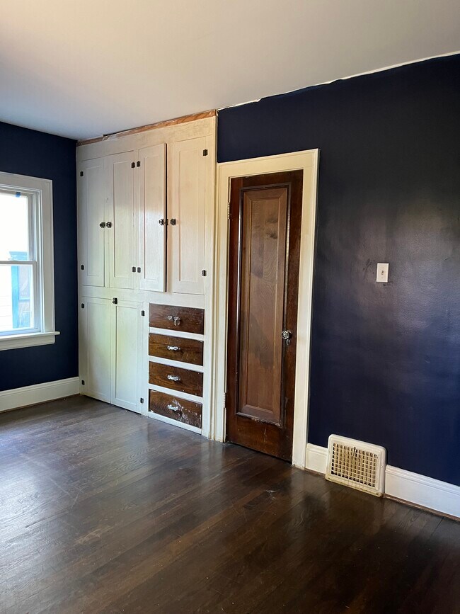 Bedroom 2 - 791 w exchange st
