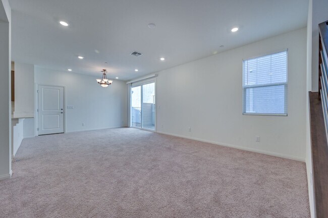 Building Photo - New House!!! Inspirada!!! Across from future Community Pool/Park!!! Tankless water heater!!