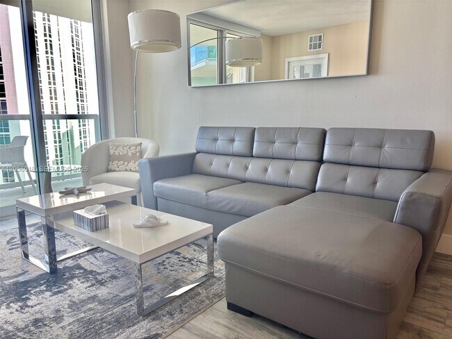 Building Photo - 3901 S Ocean Dr