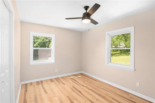 Building Photo - 3646 Rock Springs Dr