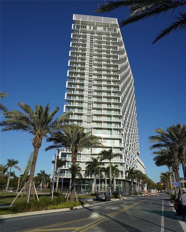 Building Photo - 2000 Metropica Wy