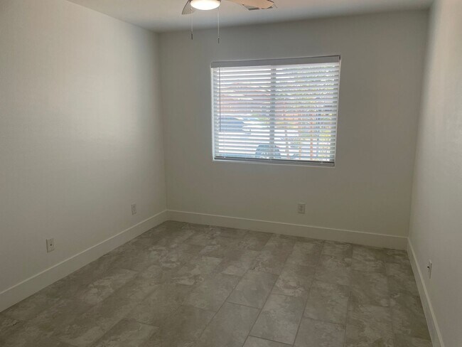 Building Photo - Fully Remodeled 3 bedroom Stallion Mountai...