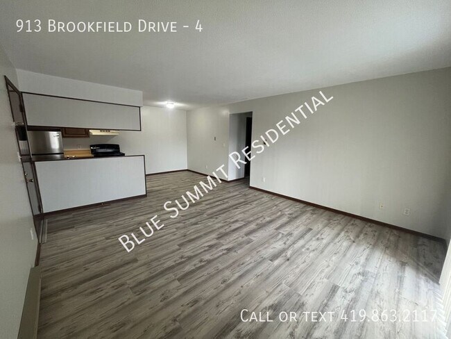 Building Photo - 913 Brookfield Dr