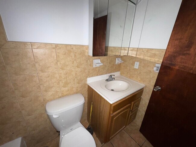 Building Photo - 6408 Polk St