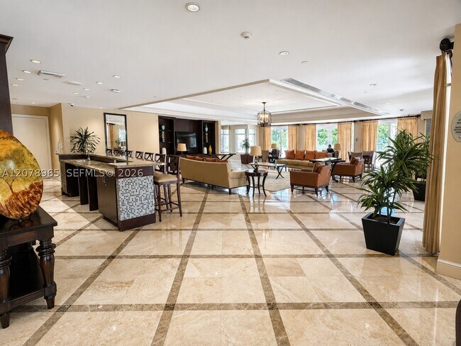 Building Photo - 19900 E Country Club Dr