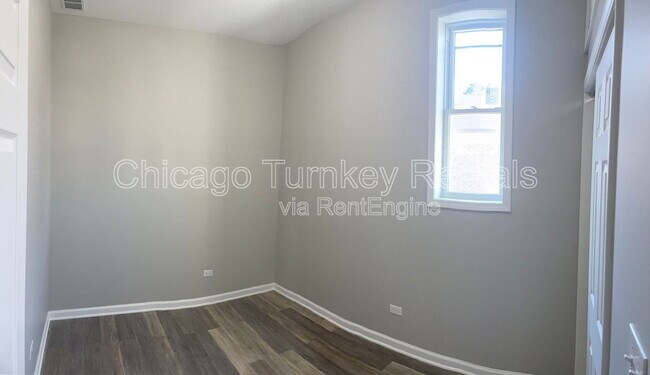 Building Photo - 2822 W 25th St