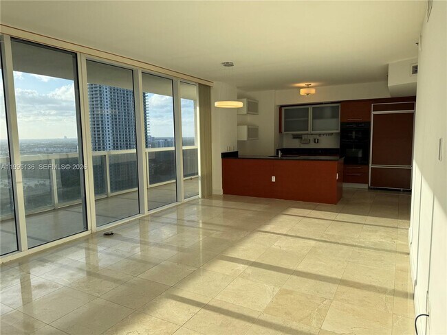Building Photo - 1830 S Ocean Dr