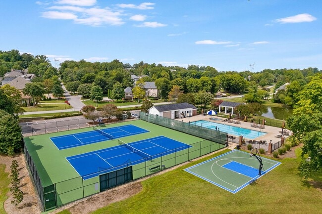 Building Photo - 6 Portrush Ct