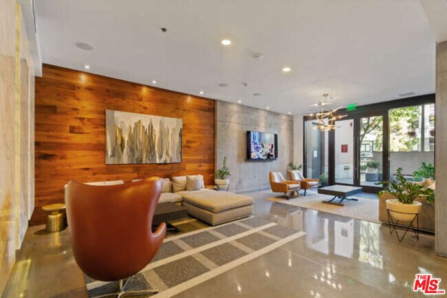 Building Photo - 1111 S Grand Ave