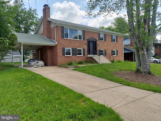 Primary Photo - 9706 Glen Way