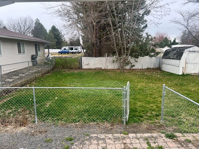 Building Photo - Adorable 3 bedroom 1.5 bathroom house for ...