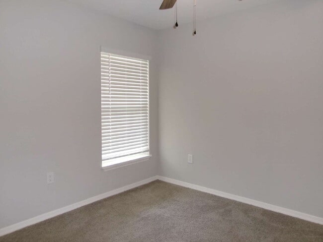 Building Photo - 1247 Mezzavalle Wy