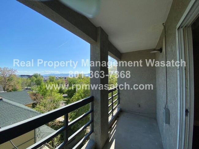 Building Photo - 207 S 600 E