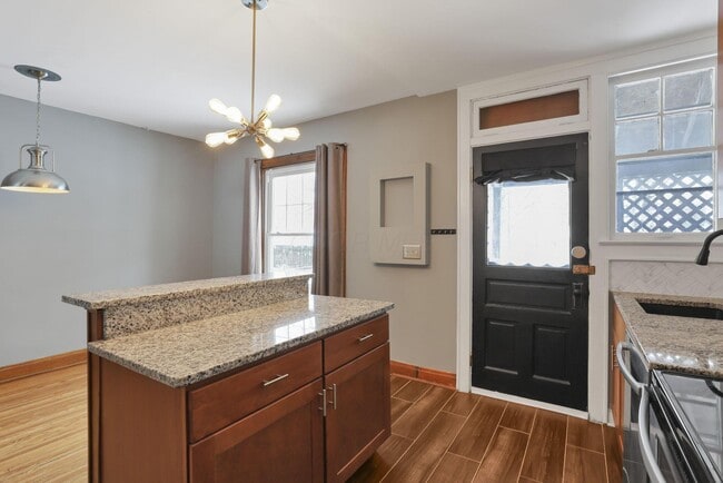 Building Photo - 47 W Weber Rd