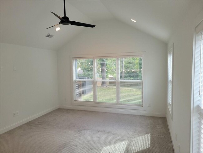 Building Photo - 1740 Madrona St NW