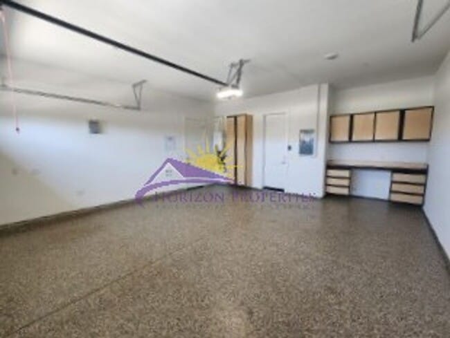 Building Photo - Immaculate Luxury 2 Bed 2.5 Bath 2,012sqft...