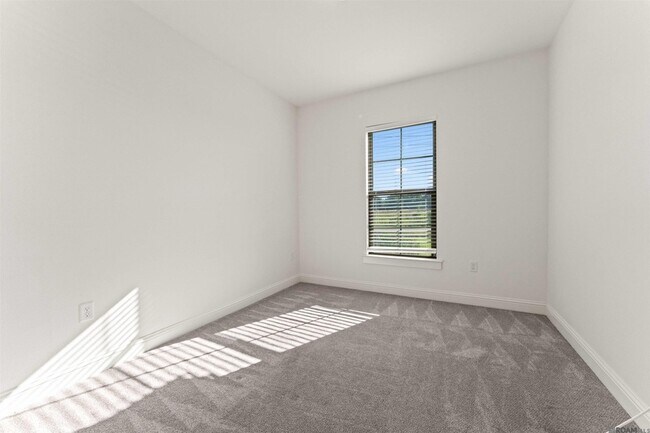 Building Photo - 12664 Brown Rd