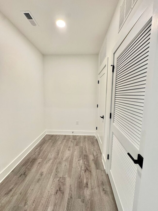 Building Photo - Beautiful NEW 1-Bed, 1- Bath Apartment in Rock Hill!