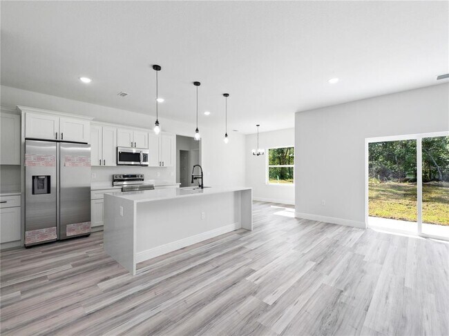 Building Photo - 560 Marion Oaks Golf Way