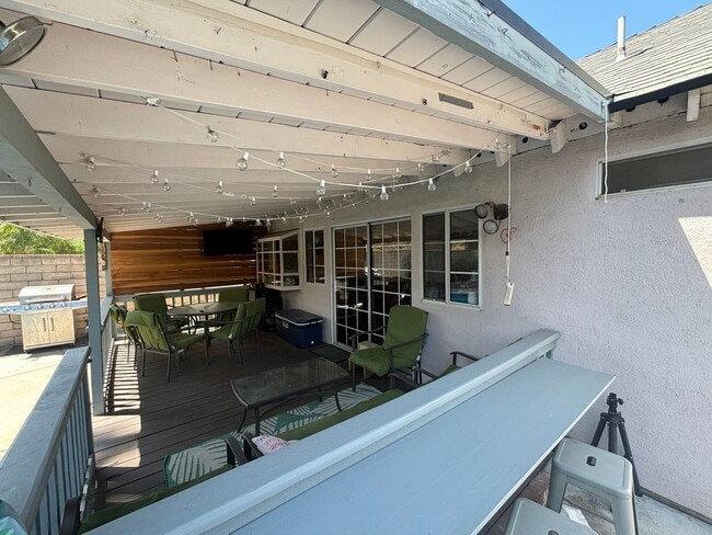 Building Photo - COMING SOON! 3-Bedroom Single-Story Home w...