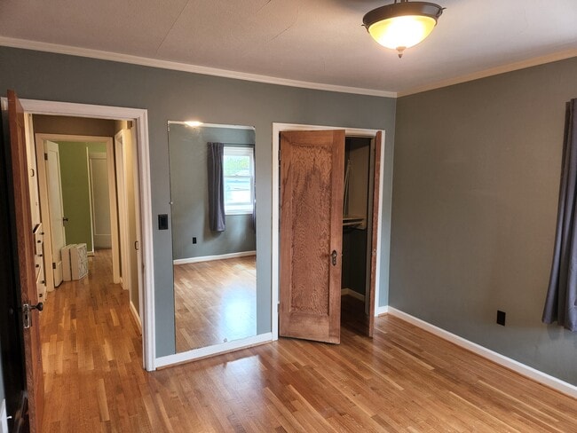 Primary bedroom - 6845 N Atlantic Ave