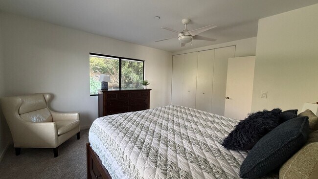 Building Photo - 1689 Burgundy Rd